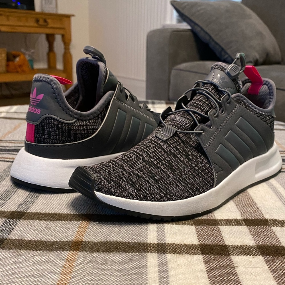 Adidas Sneakers